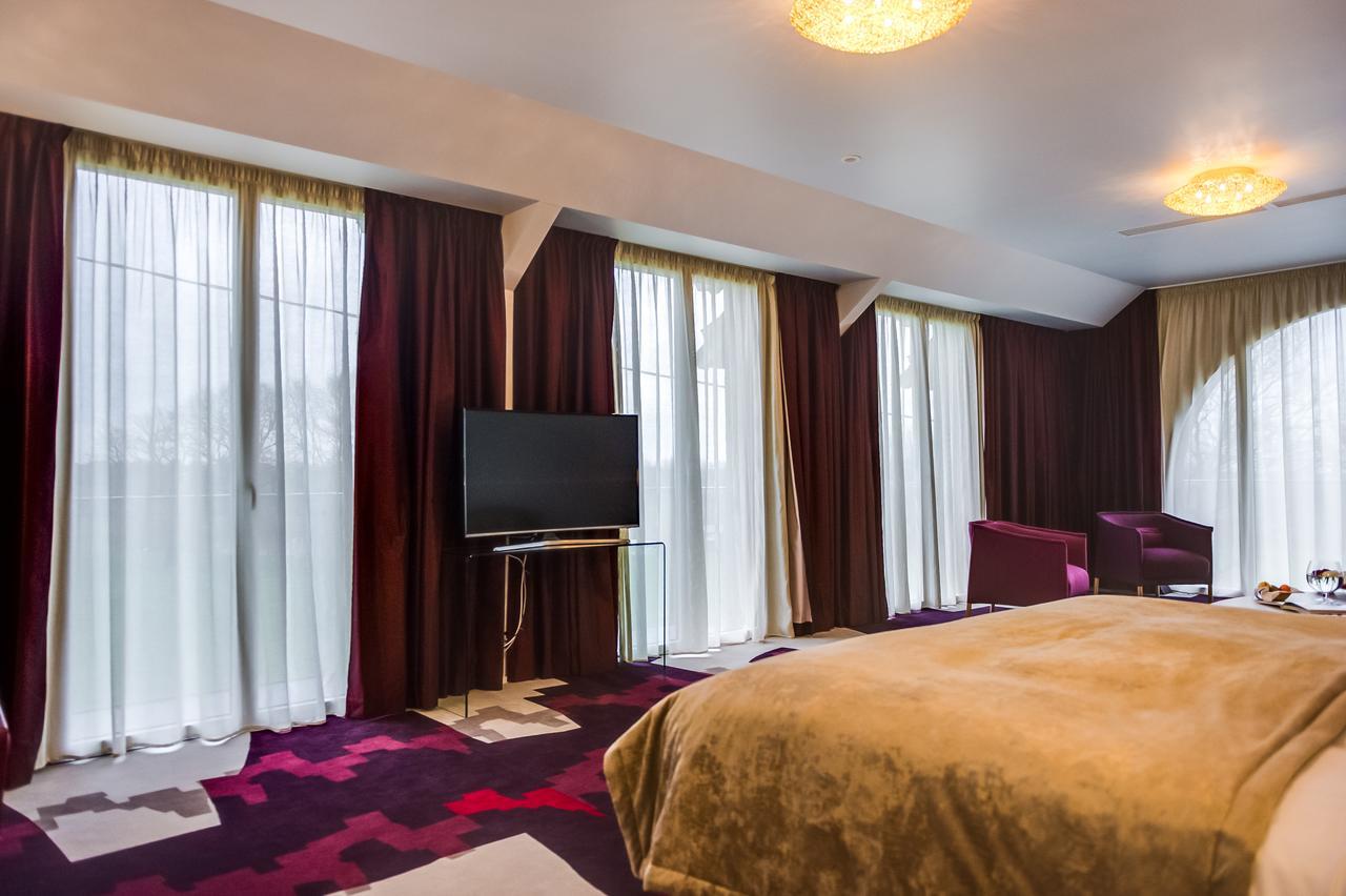 Domaine De La Ferriere Hotel Chateaubriant Bagian luar foto